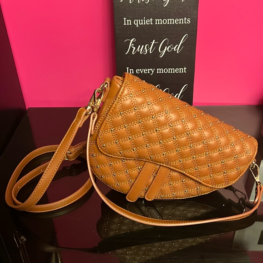 Saddle stitch bag